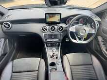 SAT NAV HEATED SEATS