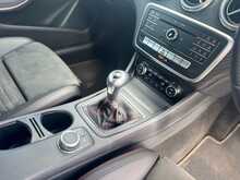 SAT NAV HEATED SEATS