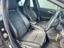 SAT NAV HEATED SEATS