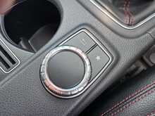 SAT NAV HEATED SEATS