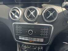 SAT NAV HEATED SEATS