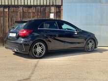 SAT NAV HEATED SEATS