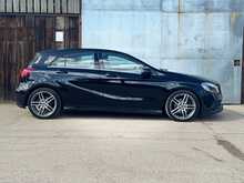 SAT NAV HEATED SEATS