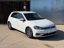 Volkswagen Golf TSI SE 