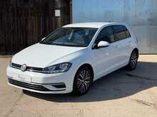 Volkswagen Golf TSI SE 