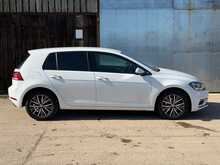 Volkswagen Golf TSI SE 