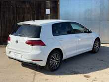 Volkswagen Golf TSI SE 