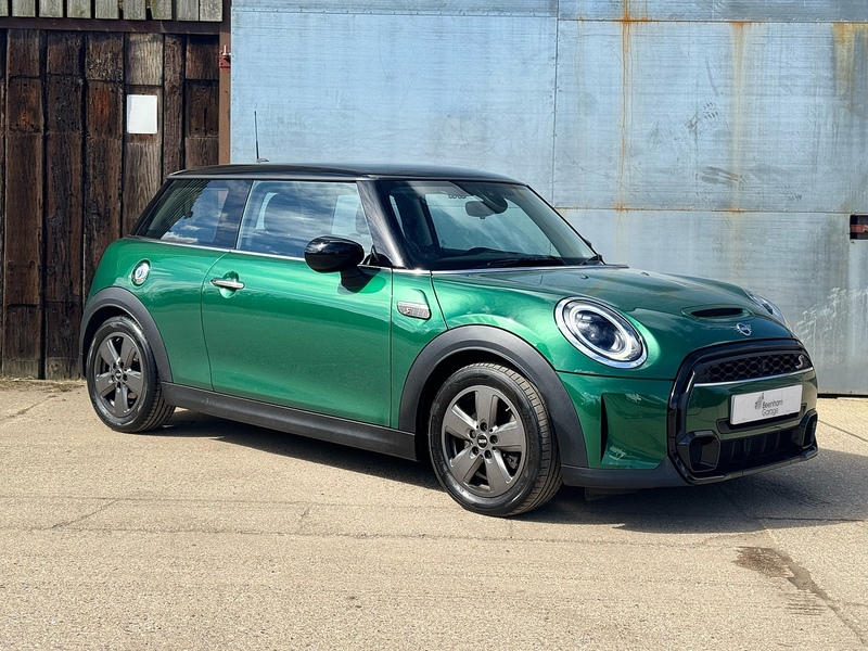2.0 Cooper S Classic Hatchback 3dr Petrol Steptronic Euro 6 (s/s) (178 ps)