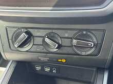 SEAT Arona TSI SE Technology 