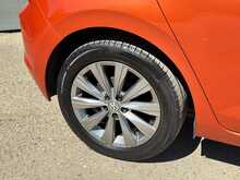 Volkswagen Polo TSI SE 