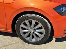 Volkswagen Polo TSI SE 