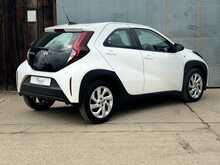 Toyota Aygo X VVT-i Pure 