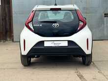 Toyota Aygo X VVT-i Pure 