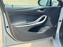 Vauxhall Astra CDTi ecoTEC BlueInjection Design 