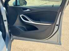 Vauxhall Astra CDTi ecoTEC BlueInjection Design 
