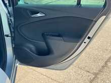 Vauxhall Astra CDTi ecoTEC BlueInjection Design 