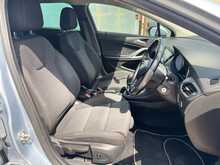 Vauxhall Astra CDTi ecoTEC BlueInjection Design 
