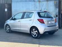 Toyota Yaris VVT-h Excel 