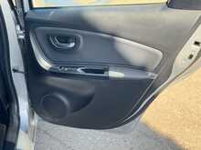 Toyota Yaris VVT-h Excel 