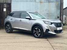 Peugeot 2008 PureTech Allure Premium 