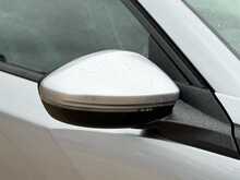 Peugeot 2008 PureTech Allure Premium 
