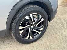 Peugeot 2008 PureTech Allure Premium 