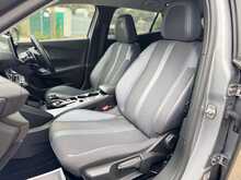 Peugeot 2008 PureTech Allure Premium 