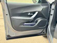Peugeot 2008 PureTech Allure Premium 