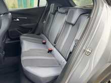 Peugeot 2008 PureTech Allure Premium 
