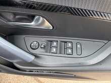 Peugeot 2008 PureTech Allure Premium 