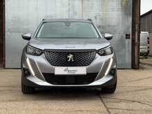 Peugeot 2008 PureTech Allure Premium 