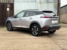 Peugeot 2008 PureTech Allure Premium 