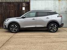 Peugeot 2008 PureTech Allure Premium 