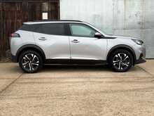 Peugeot 2008 PureTech Allure Premium 