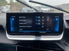 Peugeot 2008 PureTech Allure Premium 