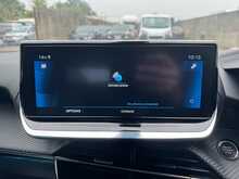 Peugeot 2008 PureTech Allure Premium 