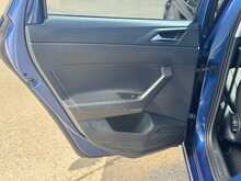 Volkswagen Polo TSI SE 