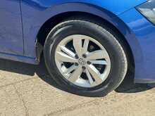 Volkswagen Polo TSI SE 