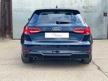 Audi A3 TFSI CoD Black Edition 