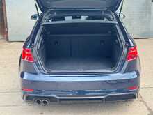 Audi A3 TFSI CoD Black Edition 