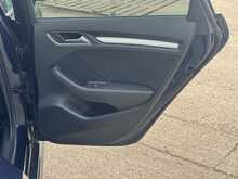 Audi A3 TFSI CoD Black Edition 