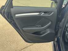 Audi A3 TFSI CoD Black Edition 