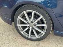 Audi A3 TFSI CoD Black Edition 