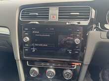Volkswagen Golf TSI EVO R-Line 