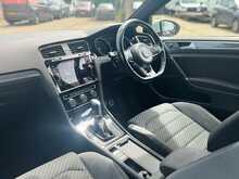 Volkswagen Golf TSI EVO R-Line 