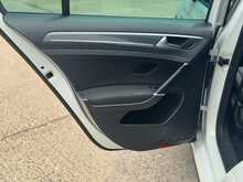 Volkswagen Golf TSI EVO R-Line 