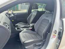 Volkswagen Golf TSI EVO R-Line 