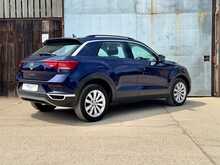 Volkswagen T-Roc TSI SE 