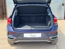 Volkswagen T-Roc TSI SE 