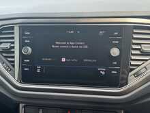 Volkswagen T-Roc TSI SE 